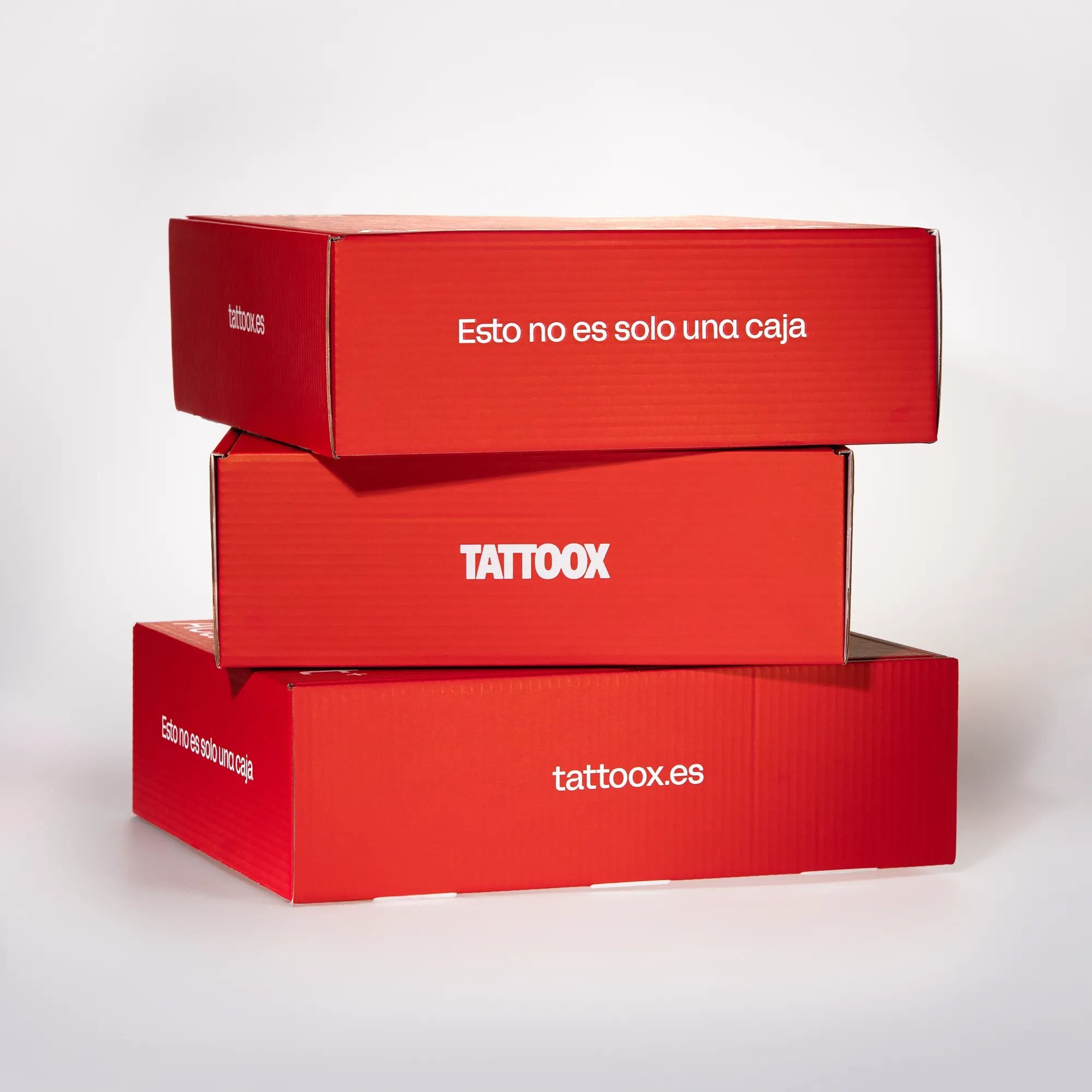 Cajas Tattoox apiladas